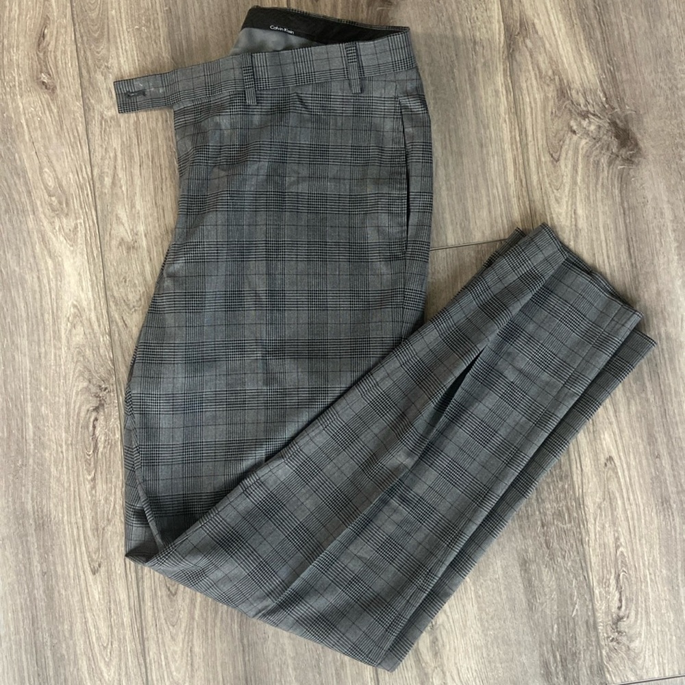 Calvin Klein Slim-Fit Charcoal Grey Plaid Dress Pants Mens 32 x 30 Jerome